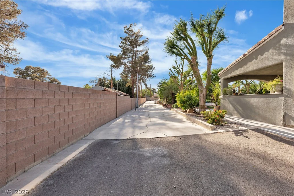 131 Beesley, Las Vegas, NV 89110