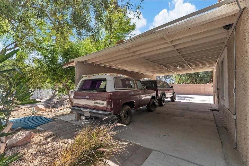 131 Beesley, Las Vegas, NV 89110