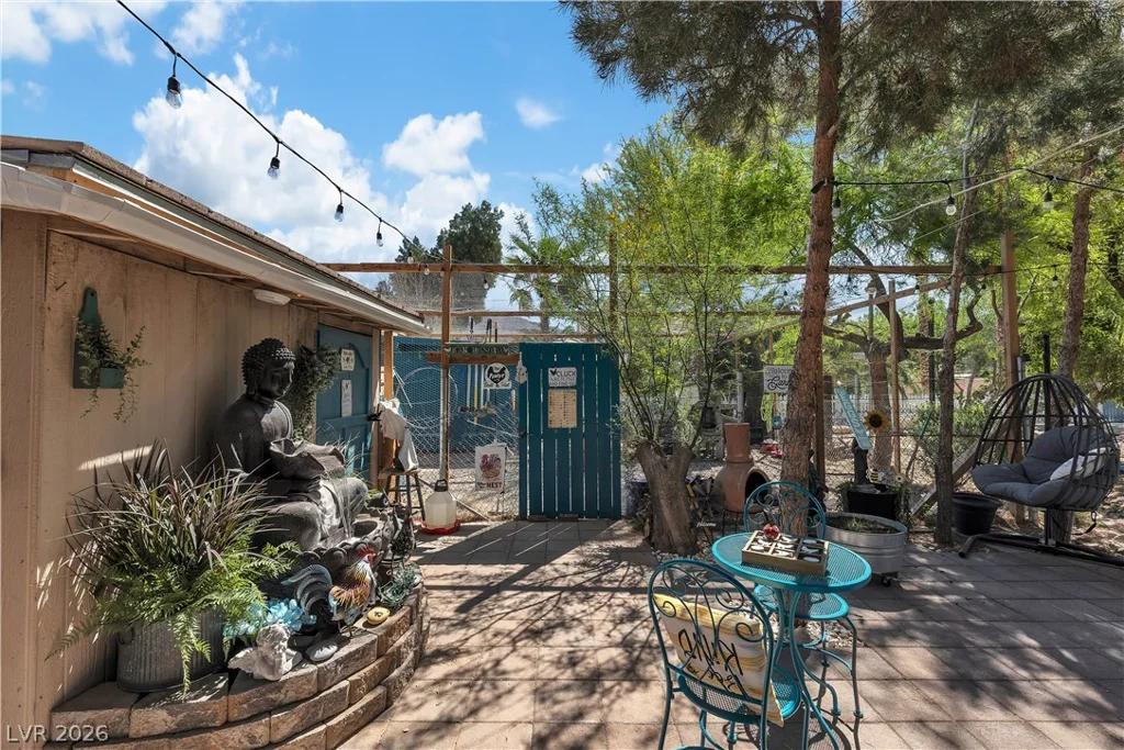 131 Beesley, Las Vegas, NV 89110