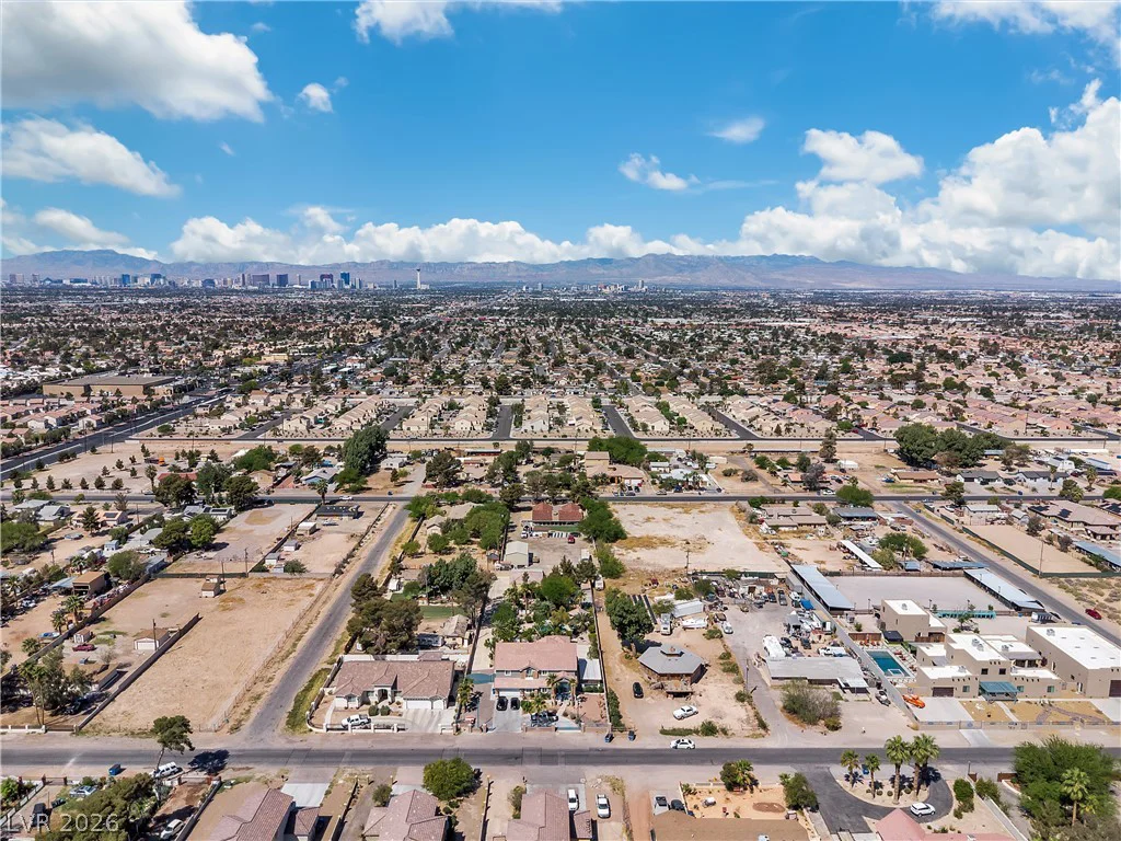 131 Beesley, Las Vegas, NV 89110