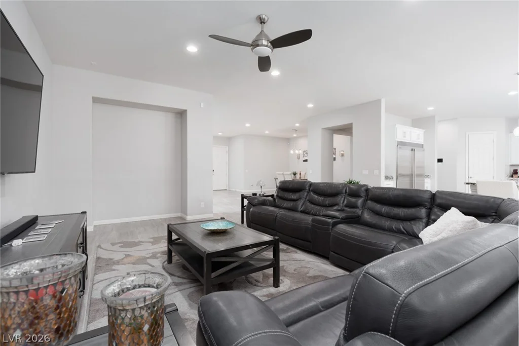 10320 Mystic Ledge, Las Vegas, NV 89149