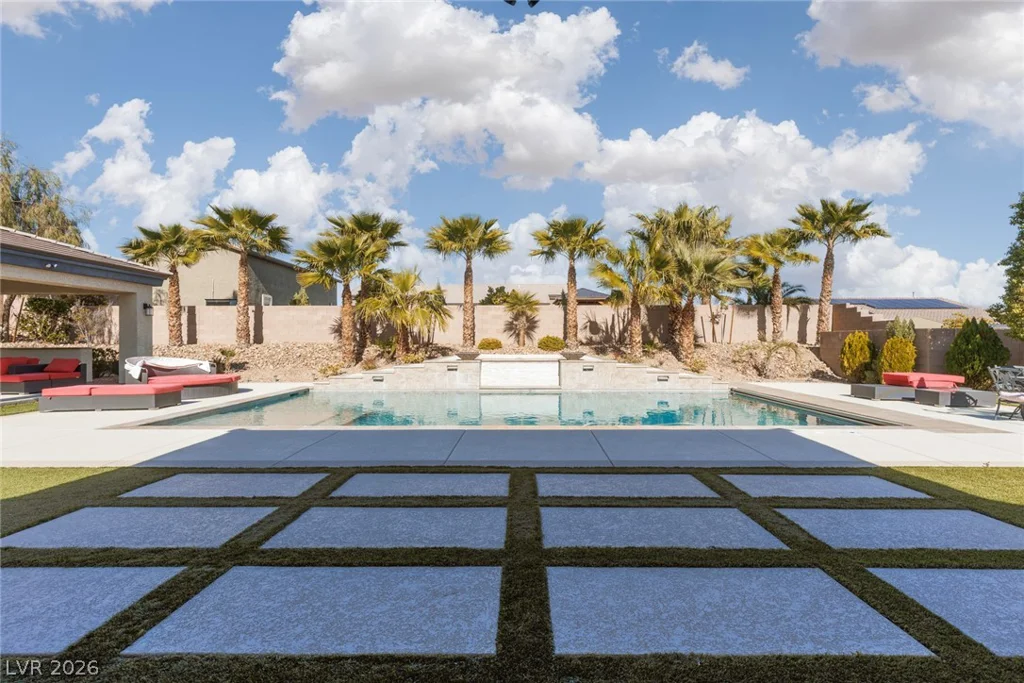 10320 Mystic Ledge, Las Vegas, NV 89149