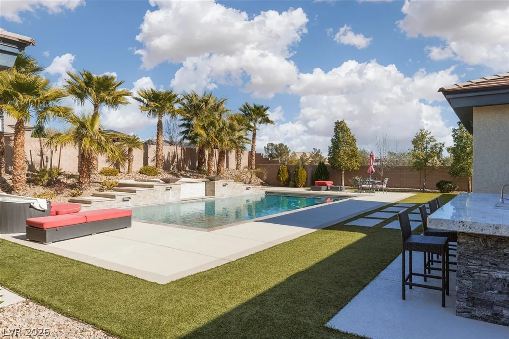 10320 Mystic Ledge, Las Vegas, NV 89149