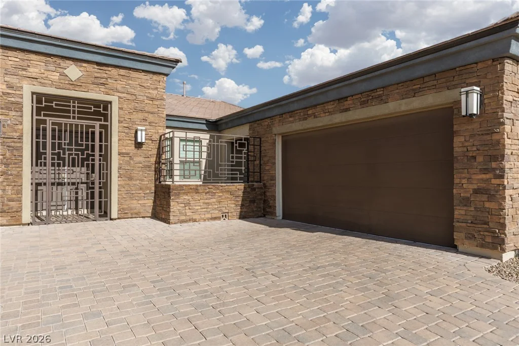 10320 Mystic Ledge, Las Vegas, NV 89149