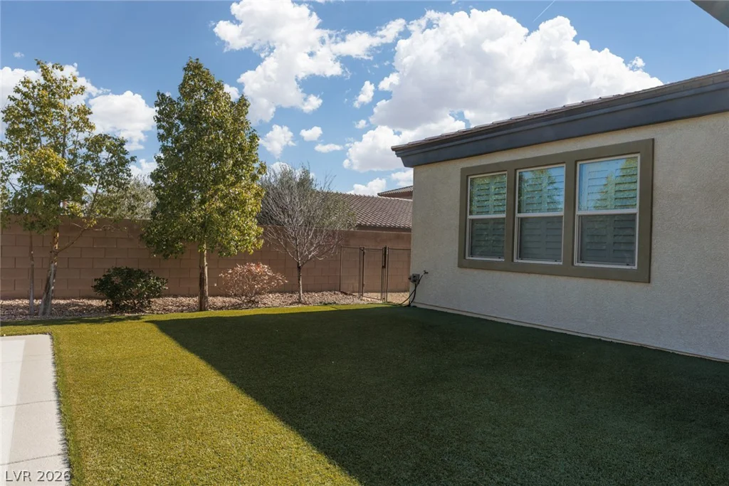 10320 Mystic Ledge, Las Vegas, NV 89149