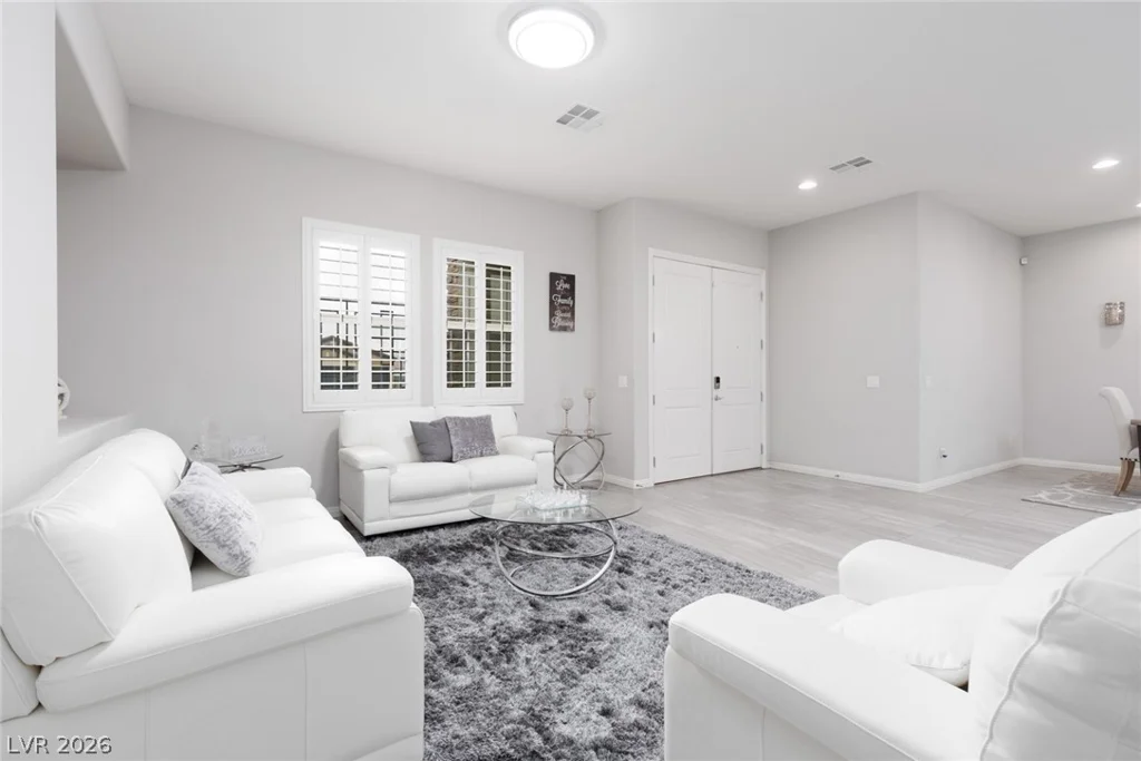 10320 Mystic Ledge, Las Vegas, NV 89149
