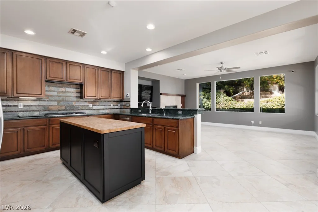 2451 Hollow Rock, Las Vegas, NV 89135