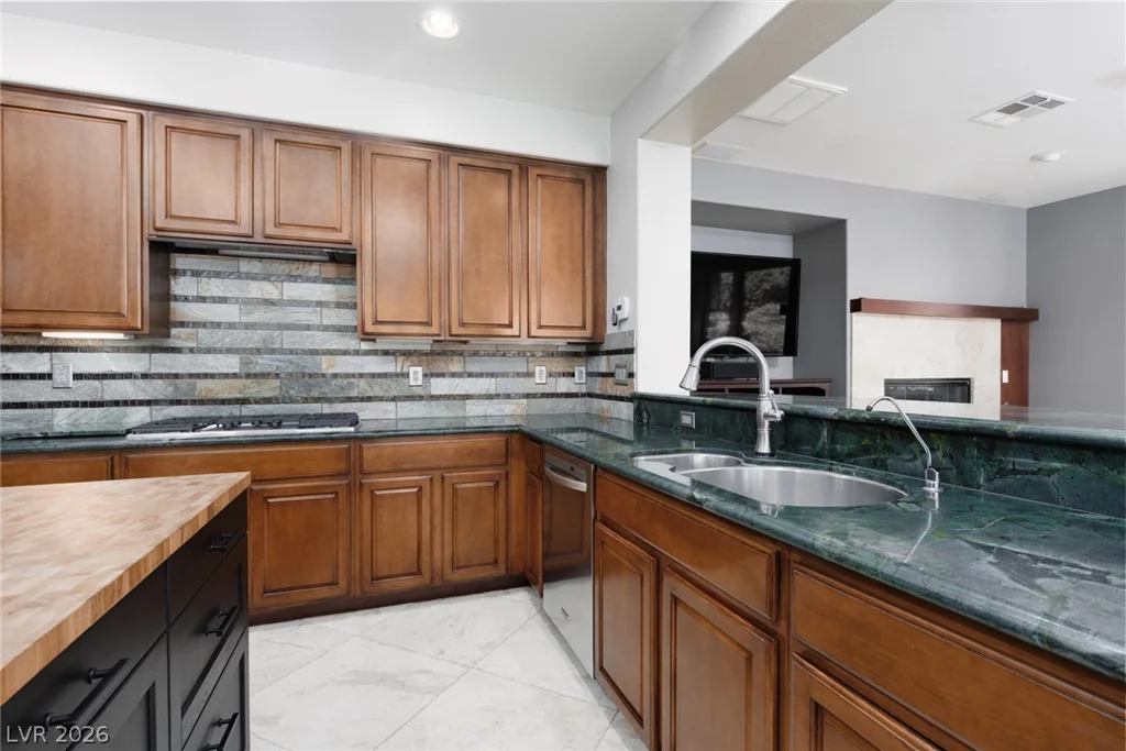 2451 Hollow Rock, Las Vegas, NV 89135