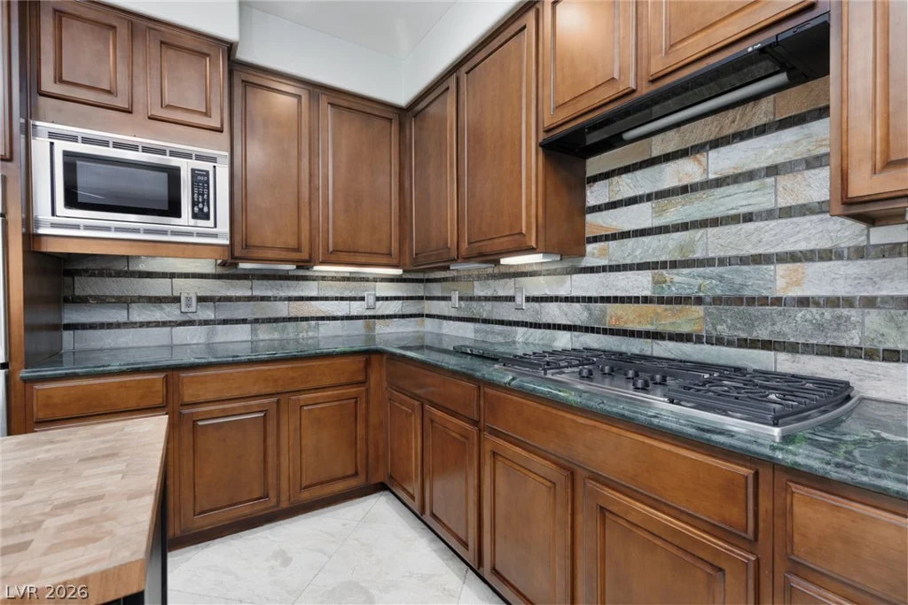 2451 Hollow Rock, Las Vegas, NV 89135