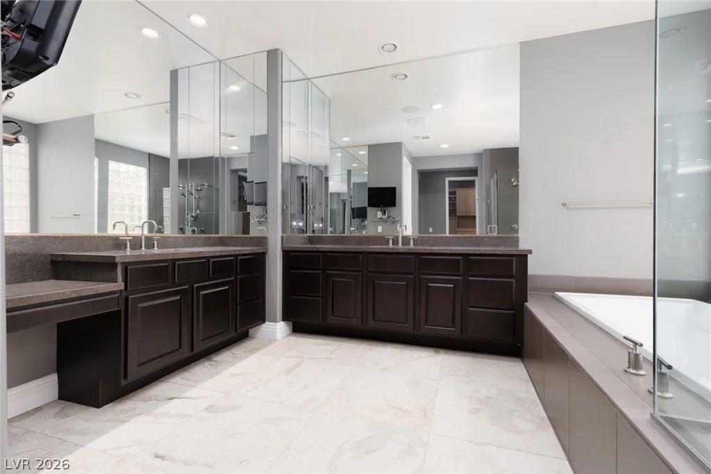 2451 Hollow Rock, Las Vegas, NV 89135