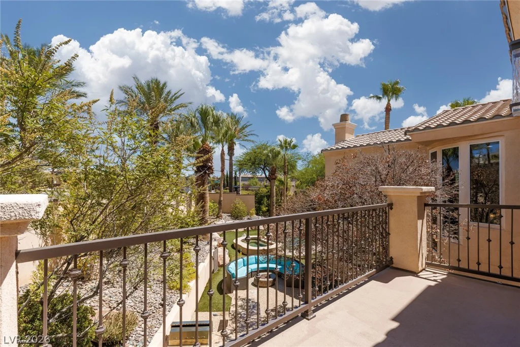 2451 Hollow Rock, Las Vegas, NV 89135