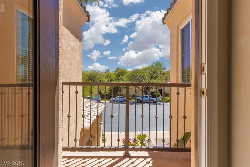 2451 Hollow Rock, Las Vegas, NV 89135