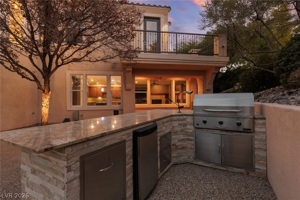 2451 Hollow Rock, Las Vegas, NV 89135