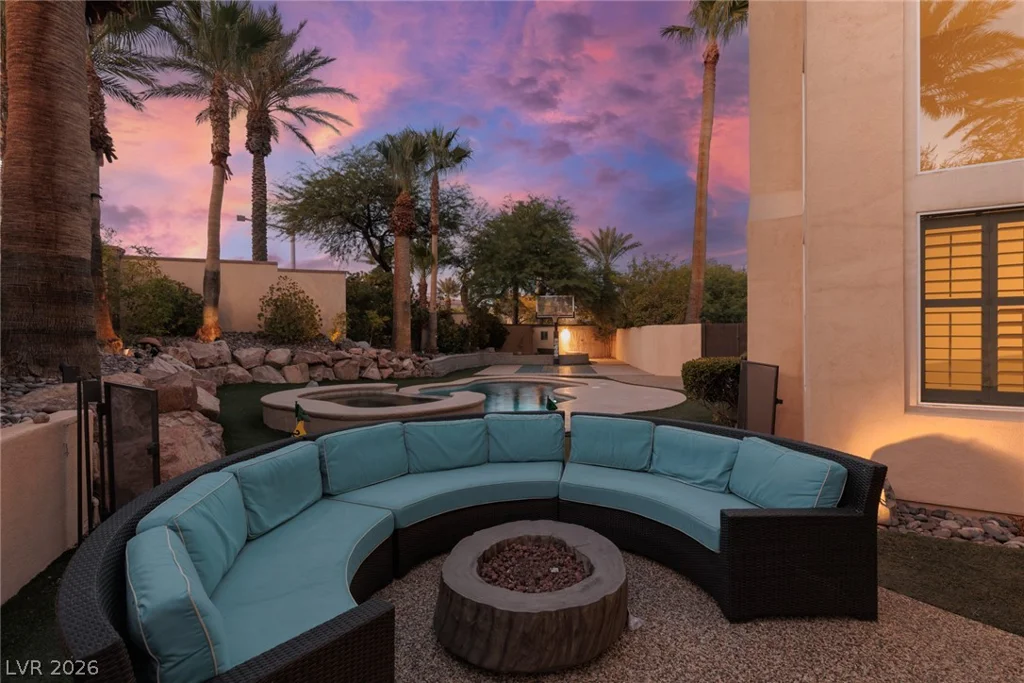 2451 Hollow Rock, Las Vegas, NV 89135