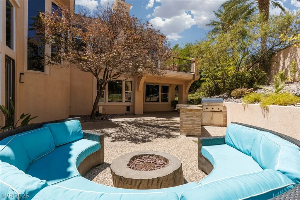 2451 Hollow Rock, Las Vegas, NV 89135