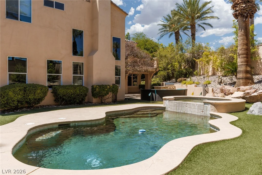 2451 Hollow Rock, Las Vegas, NV 89135