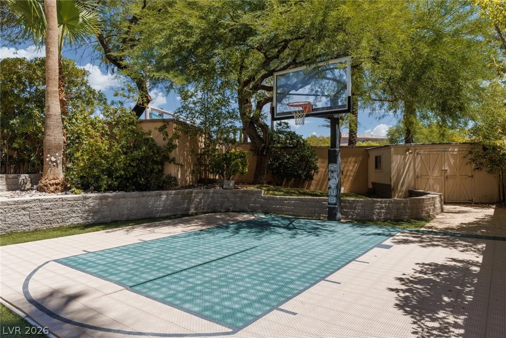 2451 Hollow Rock, Las Vegas, NV 89135