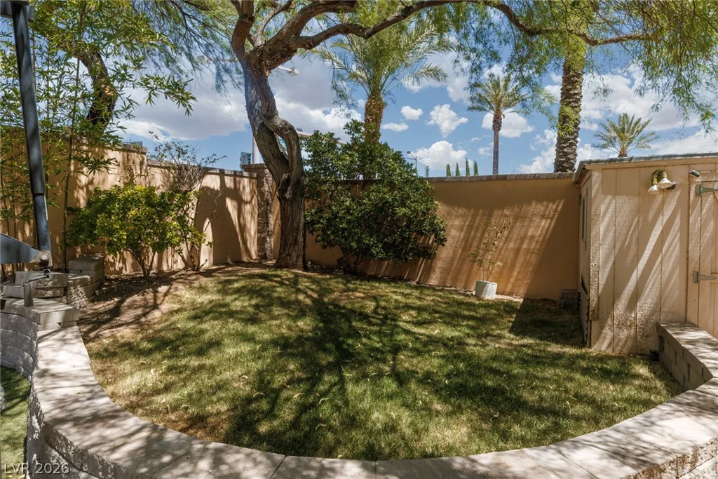 2451 Hollow Rock, Las Vegas, NV 89135