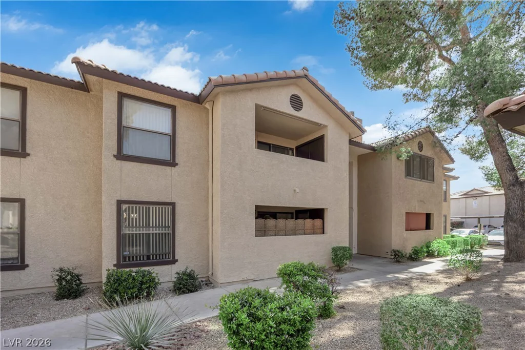 2451 Rainbow Blvd, Las Vegas, NV 89108