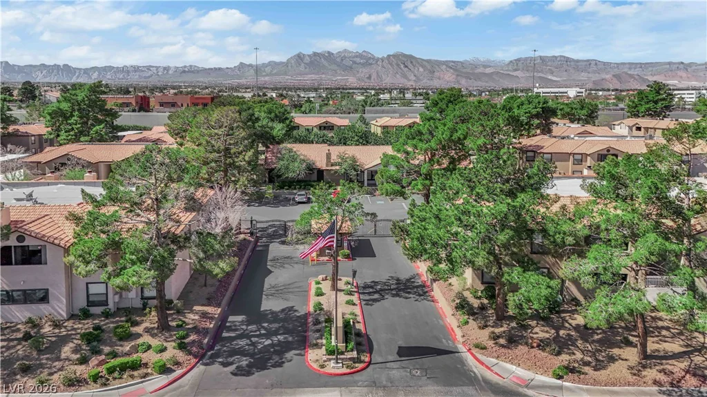2451 Rainbow Blvd, Las Vegas, NV 89108