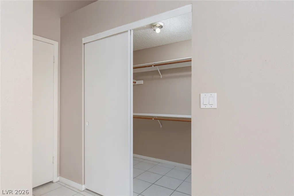 6344 Moonmist, Las Vegas, NV 89108