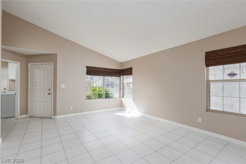 6344 Moonmist, Las Vegas, NV 89108