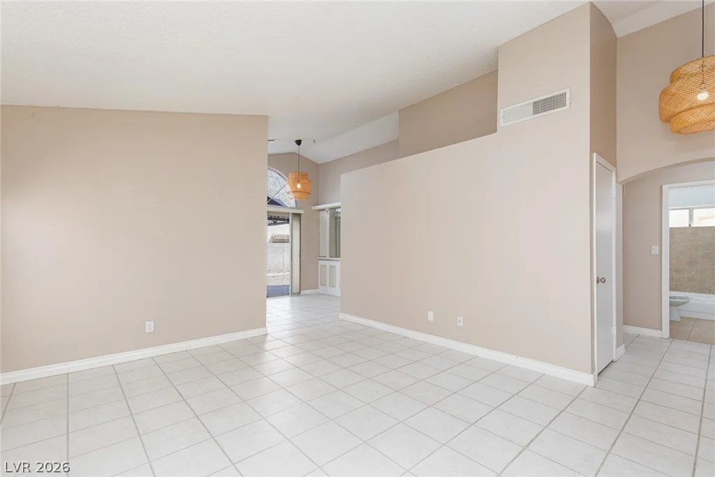 6344 Moonmist, Las Vegas, NV 89108