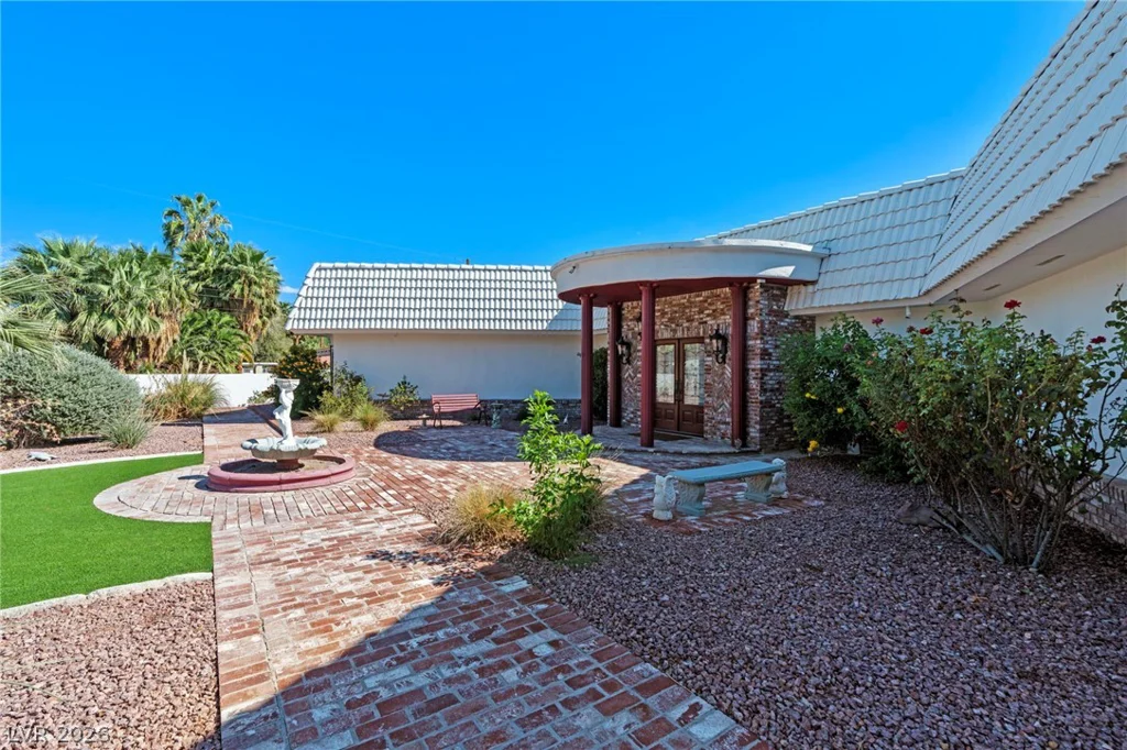3585 Tobias, Las Vegas, NV 89120