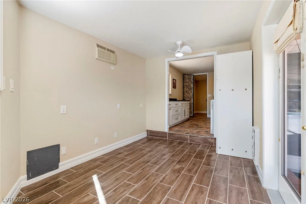 3585 Tobias, Las Vegas, NV 89120