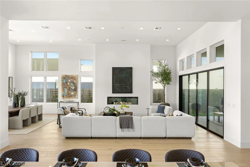 10964 Rossa Peak, Las Vegas, NV 89135