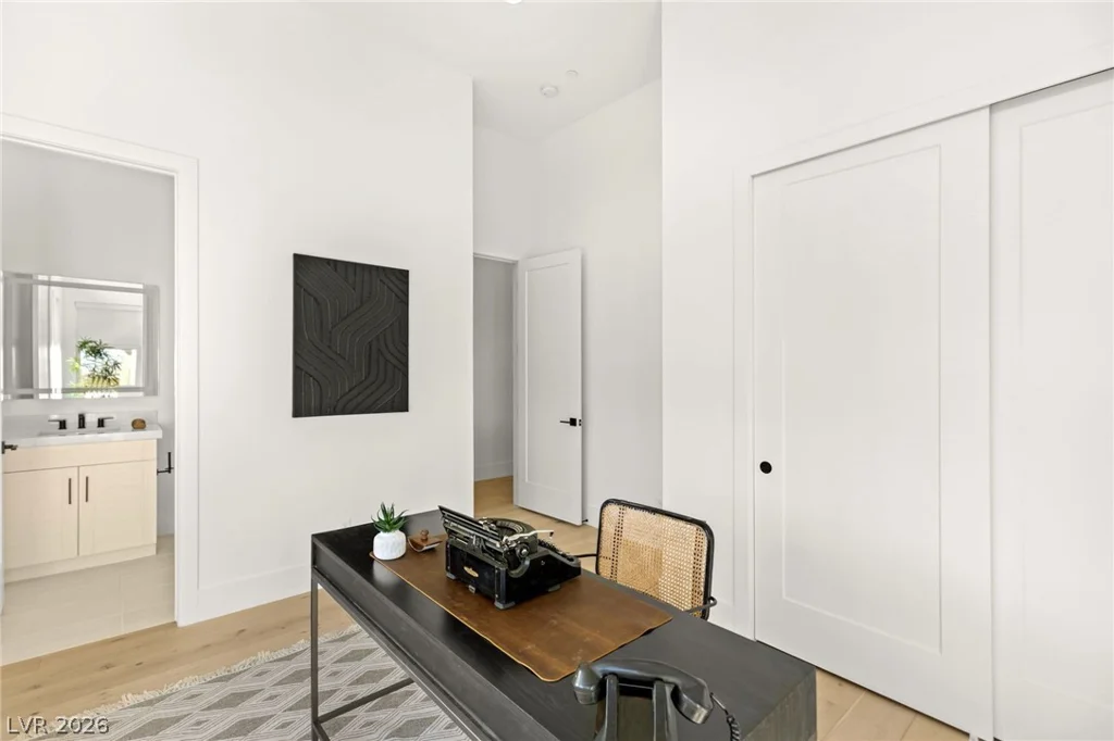 10964 Rossa Peak, Las Vegas, NV 89135
