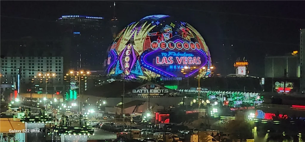 125 Harmon, Las Vegas, NV 89109