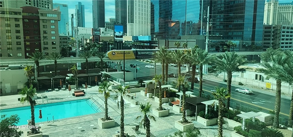 125 Harmon, Las Vegas, NV 89109