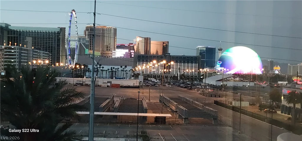 125 Harmon, Las Vegas, NV 89109