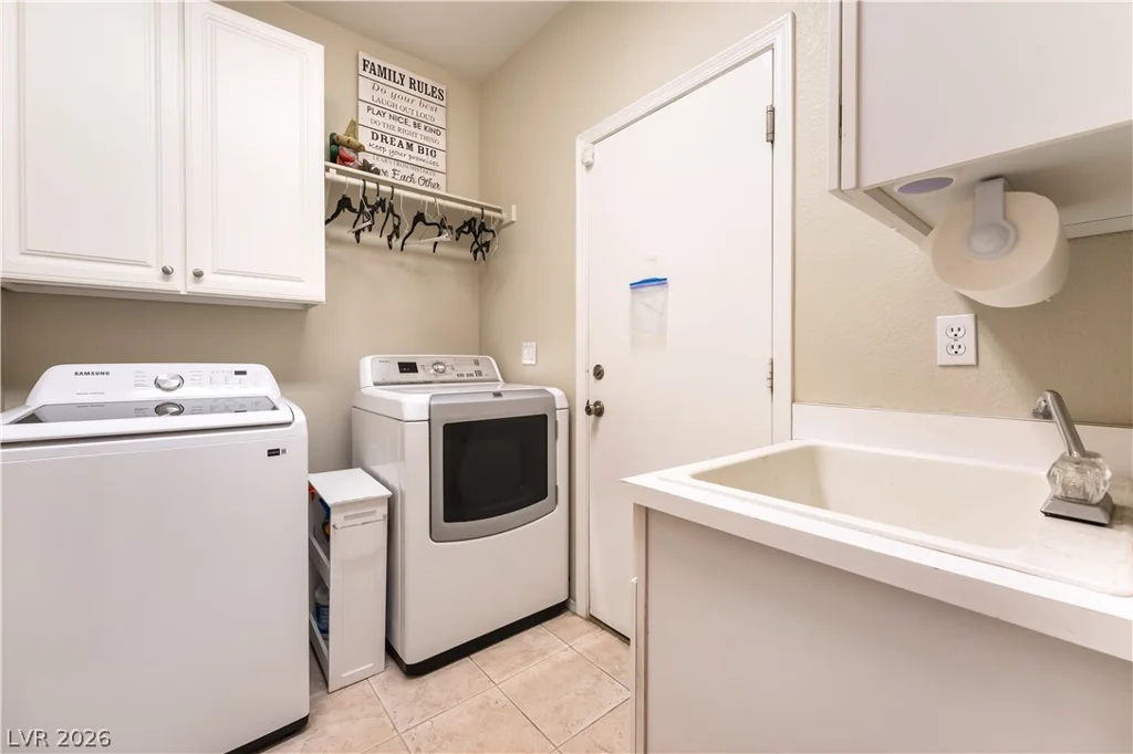 1300 Elk River, Las Vegas, NV 89134