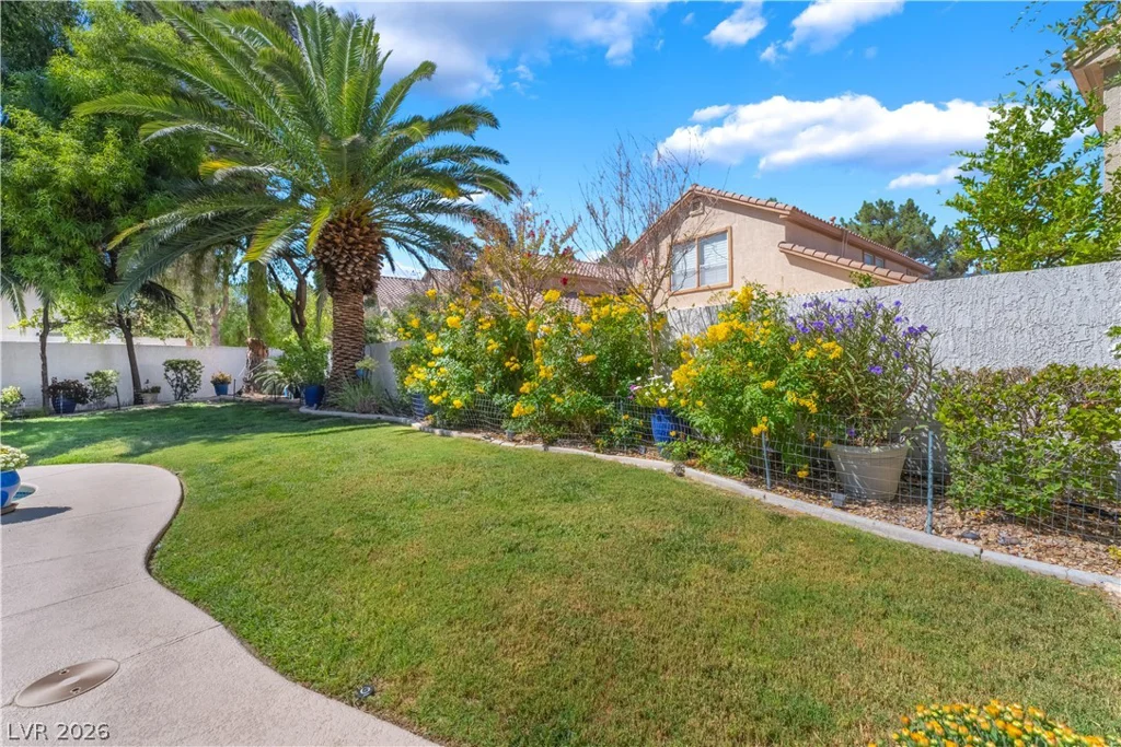 1300 Elk River, Las Vegas, NV 89134