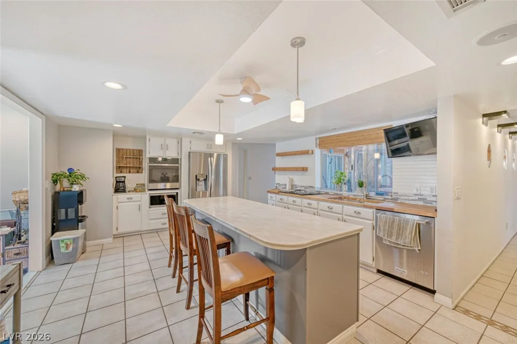 584 Mona, Henderson, NV 89015