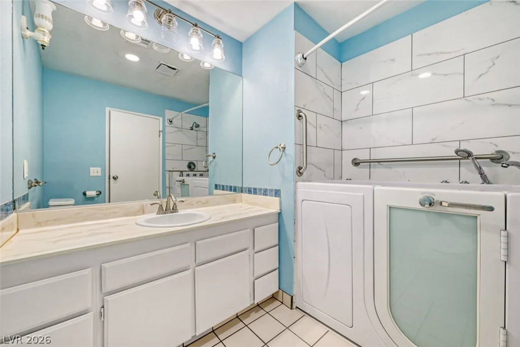 584 Mona, Henderson, NV 89015