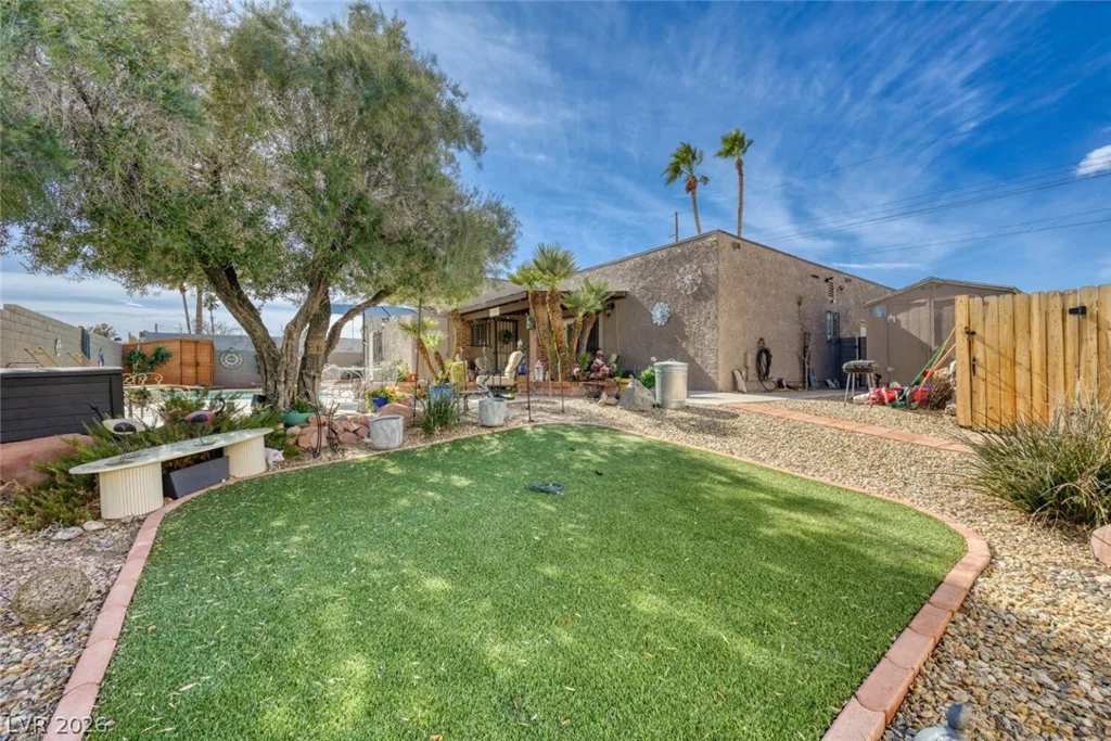 584 Mona, Henderson, NV 89015