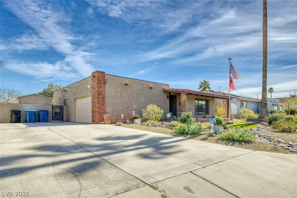 584 Mona, Henderson, NV 89015