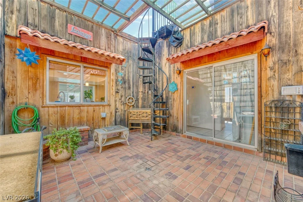 584 Mona, Henderson, NV 89015