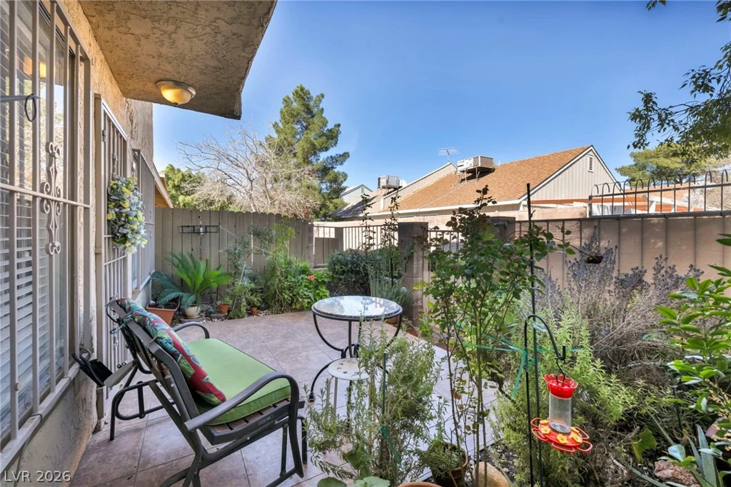 6412 Big Pine, Las Vegas, NV 89108