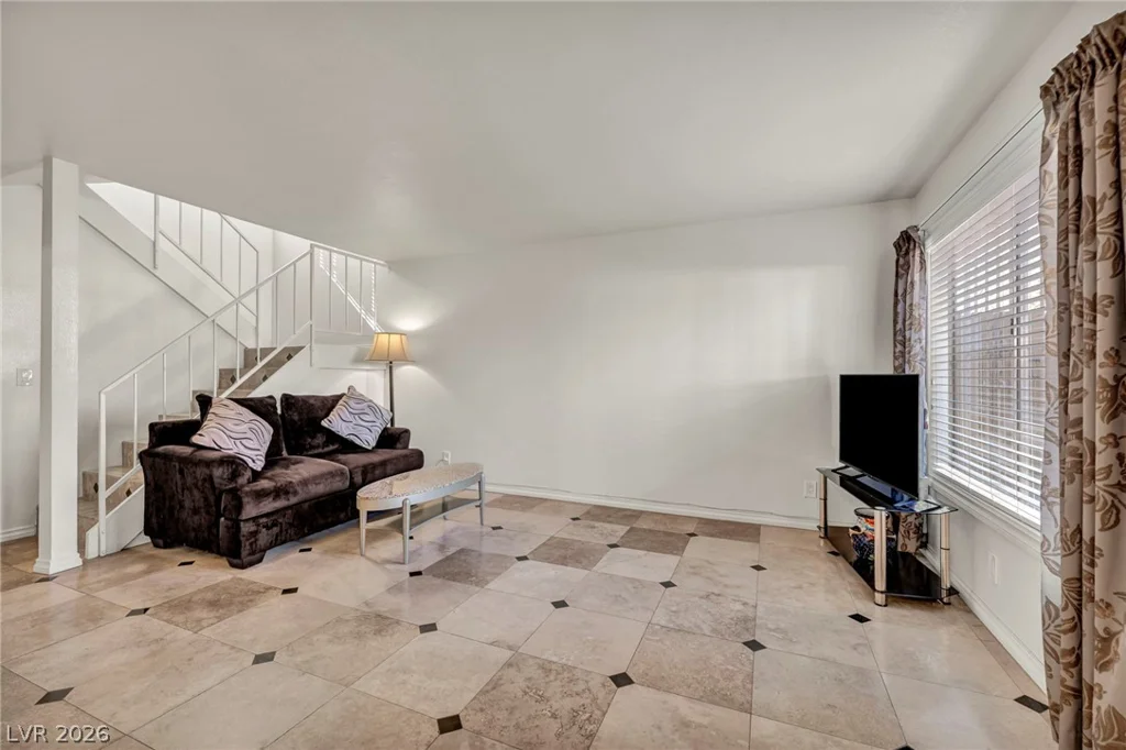 6412 Big Pine, Las Vegas, NV 89108