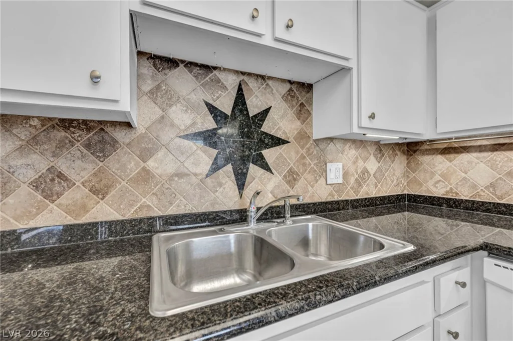 6412 Big Pine, Las Vegas, NV 89108