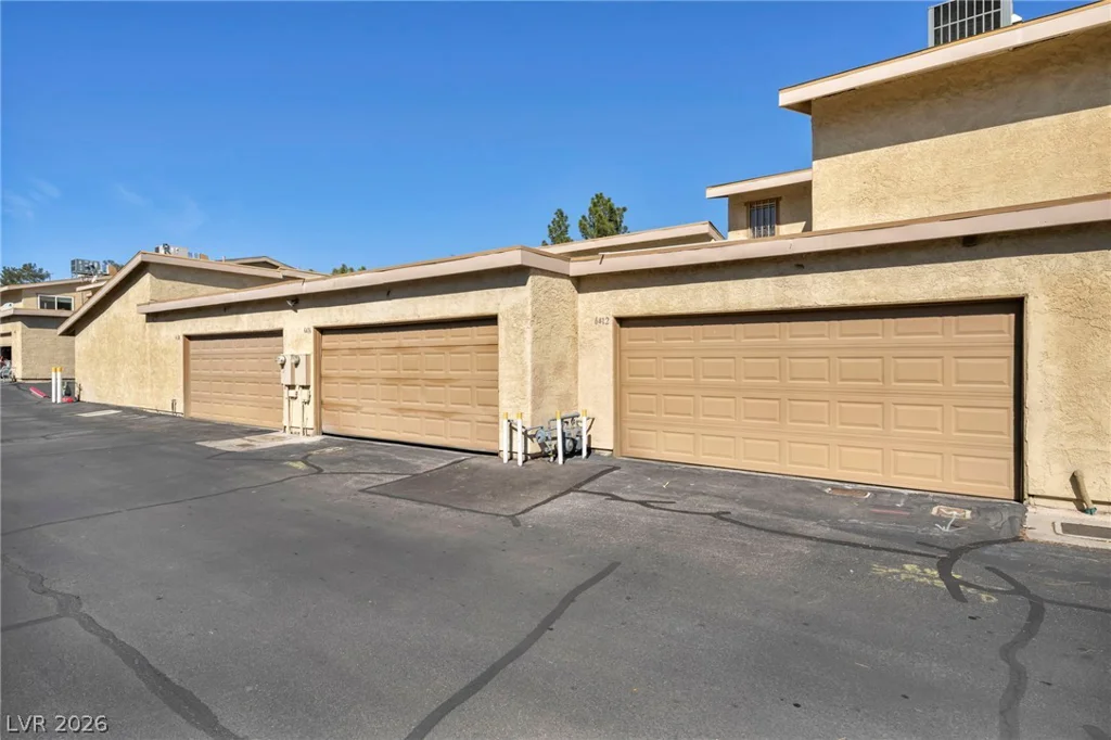6412 Big Pine, Las Vegas, NV 89108