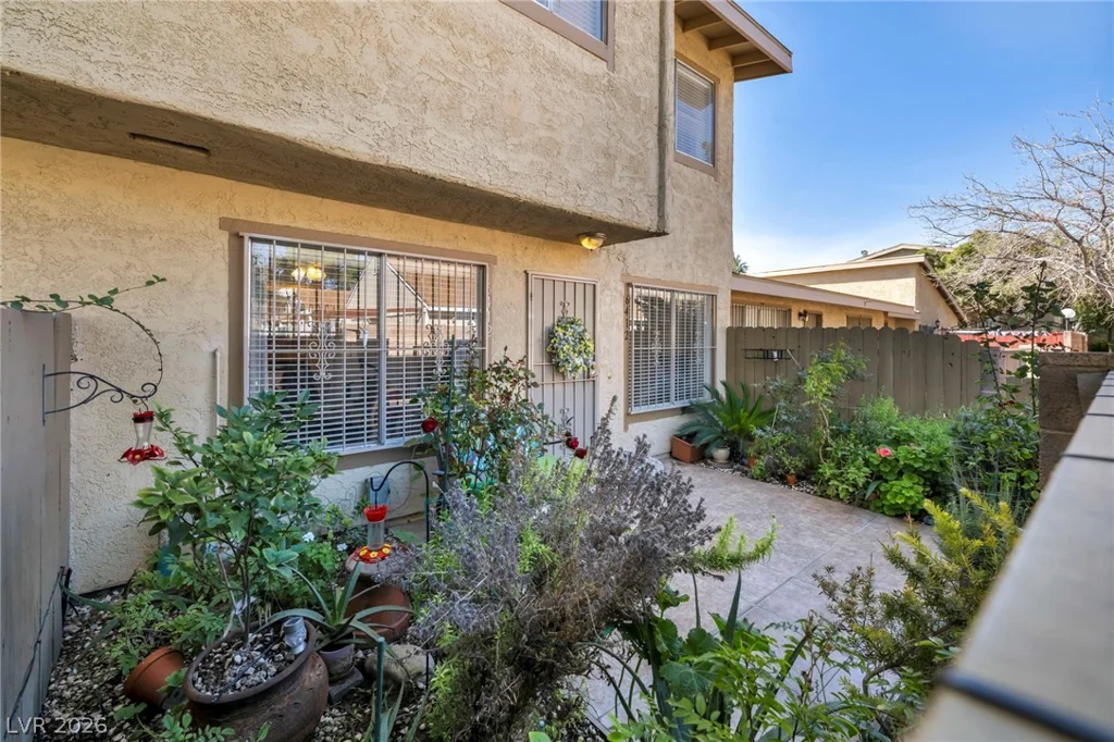 6412 Big Pine, Las Vegas, NV 89108