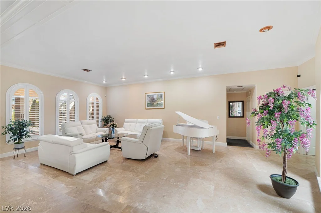 2525 Driftwood, Las Vegas, NV 89107