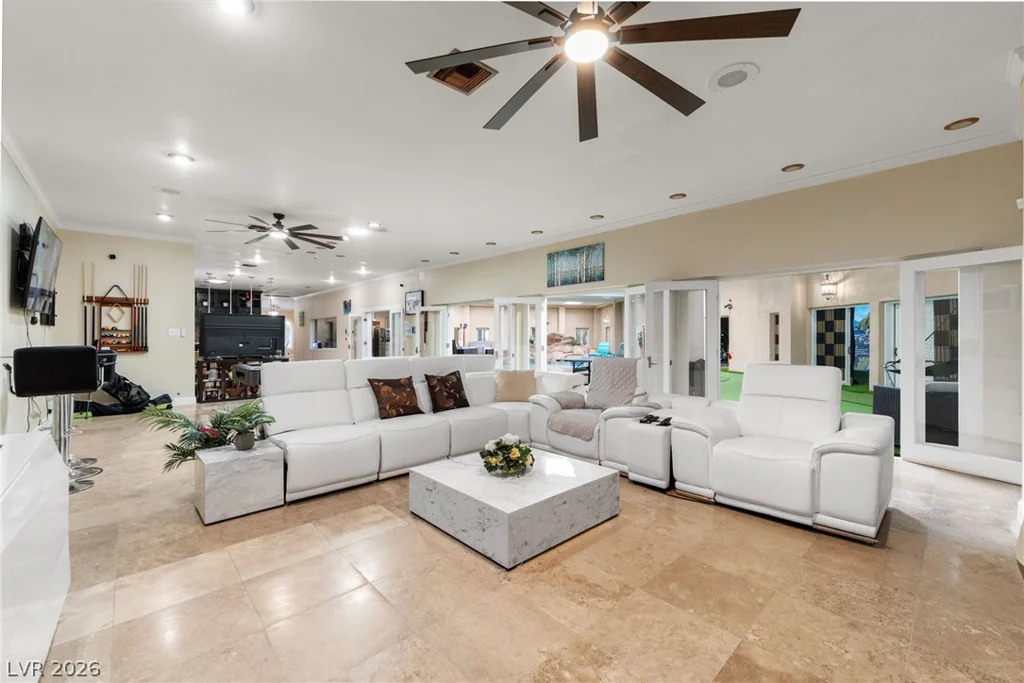 2525 Driftwood, Las Vegas, NV 89107