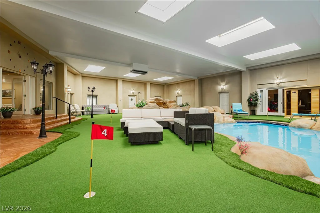 2525 Driftwood, Las Vegas, NV 89107