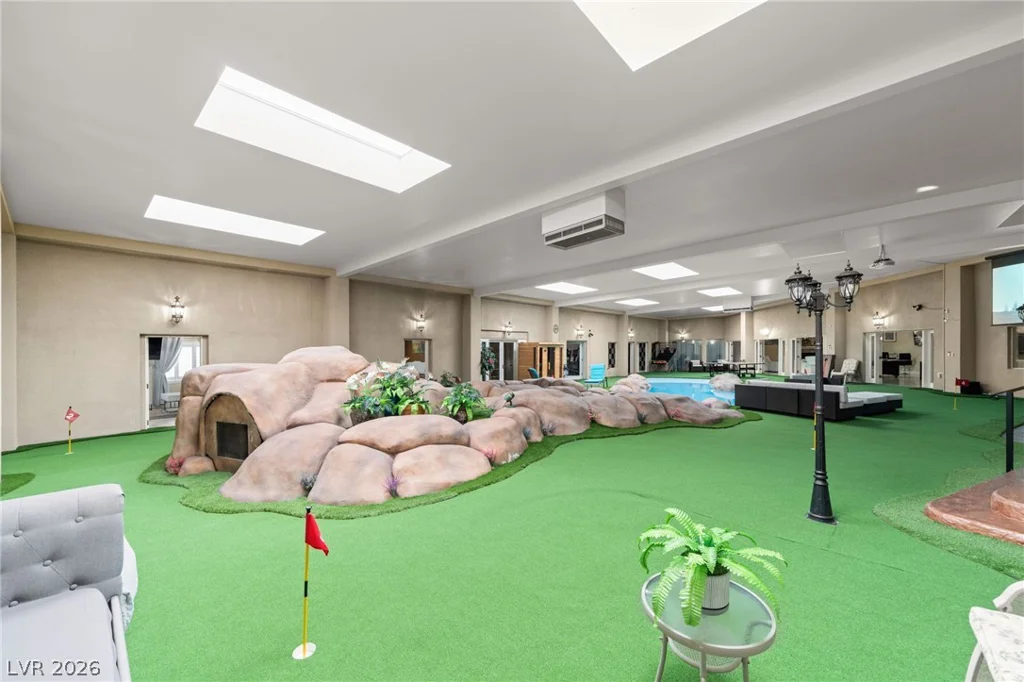 2525 Driftwood, Las Vegas, NV 89107